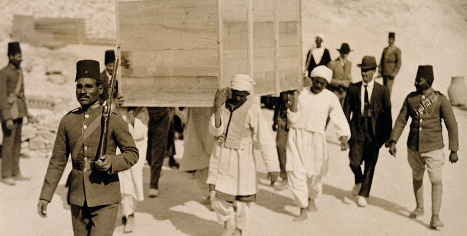 4 ноября 1922 года открыли гробницу Тутанхамона