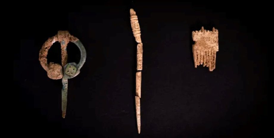 досдиники обнаружили украшения