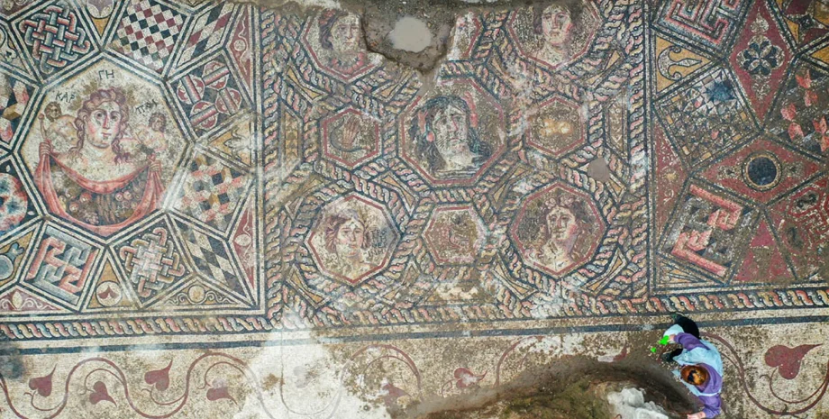 археологи нашли мозаику в Турции