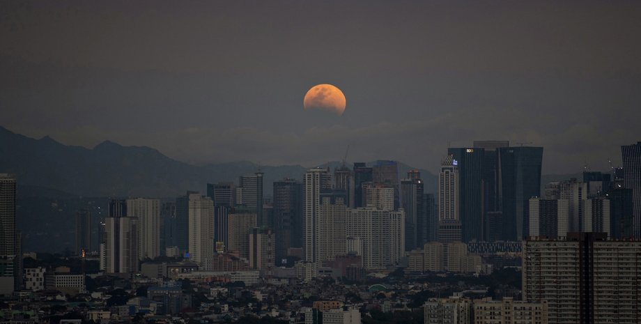 Полное лунное затмение 2026